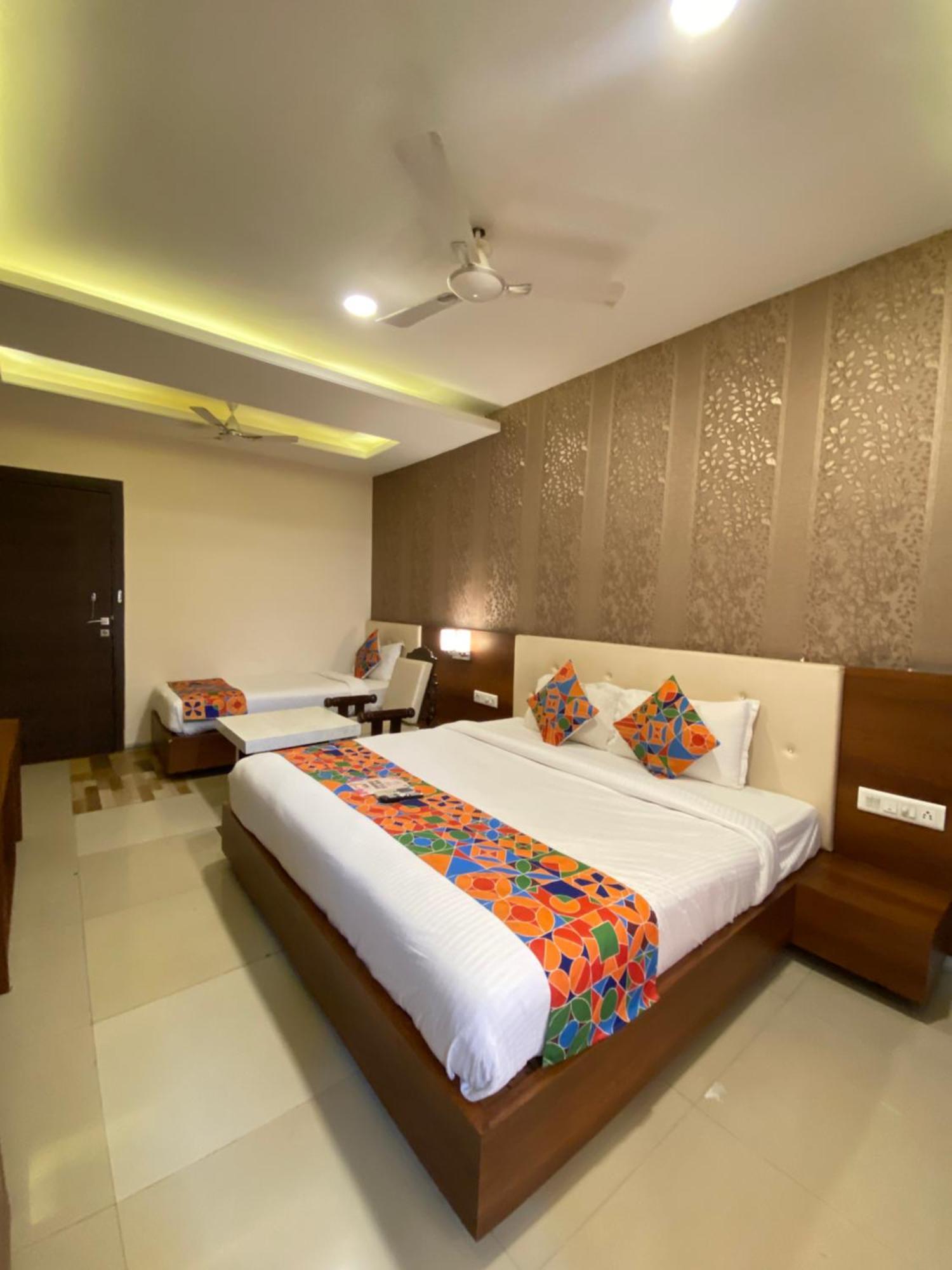 Hotel Damanis Udaipur Exterior foto